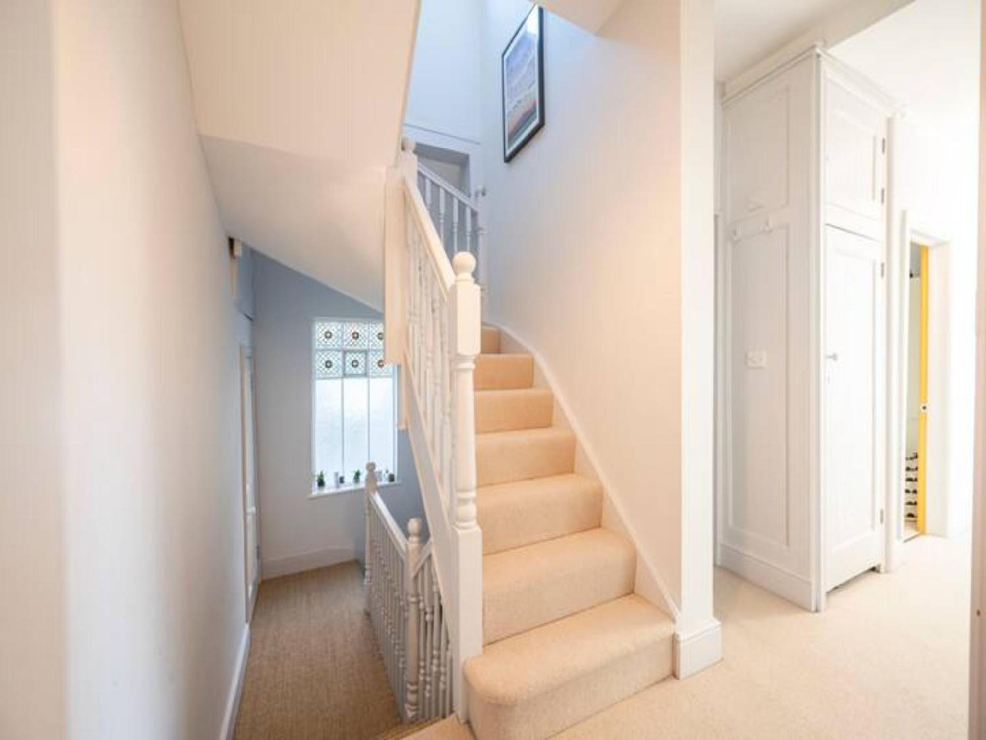 Pass The Keys Spacious Dulwich Family House With Pool * London